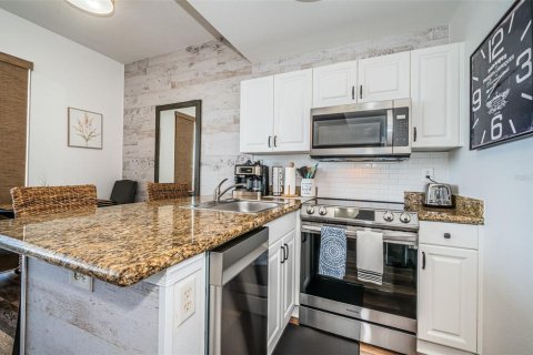 Condominio en venta en Saint Petersburg, Florida, 1 dormitorio, 47.01 m2 № 2221688 - foto 24