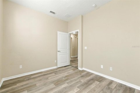 House in Winter Springs, Florida 4 bedrooms, 295.43 sq.m. № 2416469 - photo 28
