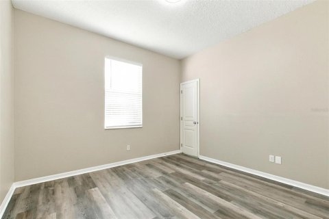 House in Winter Springs, Florida 4 bedrooms, 295.43 sq.m. № 2416469 - photo 26