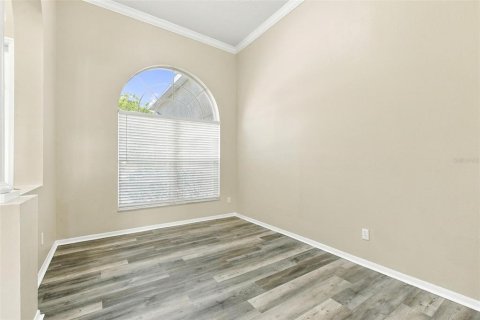 House in Winter Springs, Florida 4 bedrooms, 295.43 sq.m. № 2416469 - photo 2