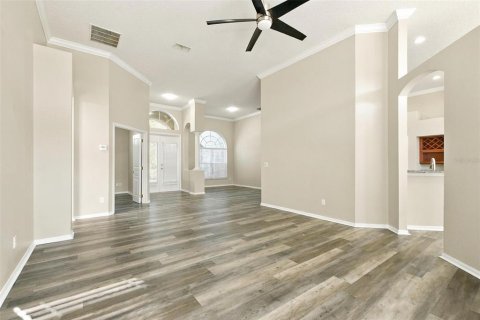 House in Winter Springs, Florida 4 bedrooms, 295.43 sq.m. № 2416469 - photo 9