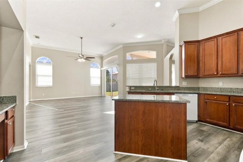 House in Winter Springs, Florida 4 bedrooms, 295.43 sq.m. № 2416469 - photo 15