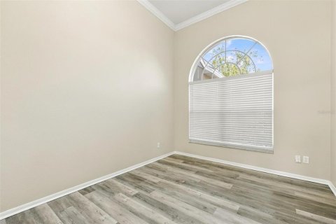 House in Winter Springs, Florida 4 bedrooms, 295.43 sq.m. № 2416469 - photo 4
