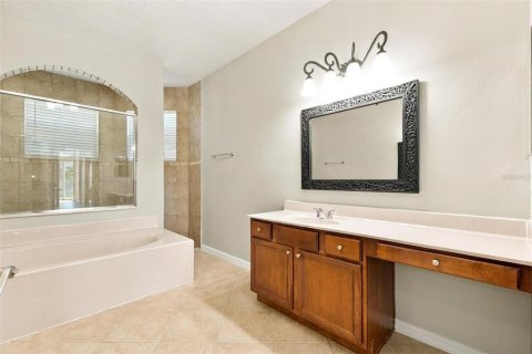 House in Winter Springs, Florida 4 bedrooms, 295.43 sq.m. № 2416469 - photo 19