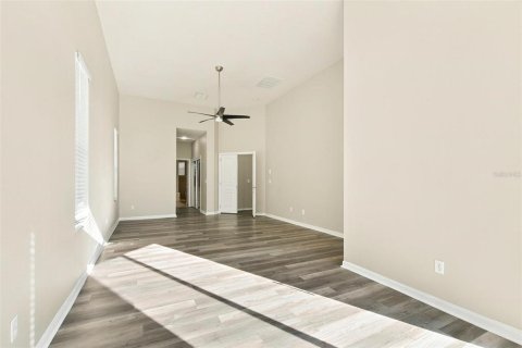 House in Winter Springs, Florida 4 bedrooms, 295.43 sq.m. № 2416469 - photo 7