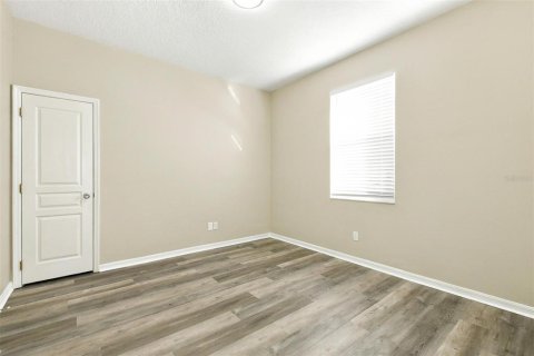 House in Winter Springs, Florida 4 bedrooms, 295.43 sq.m. № 2416469 - photo 24