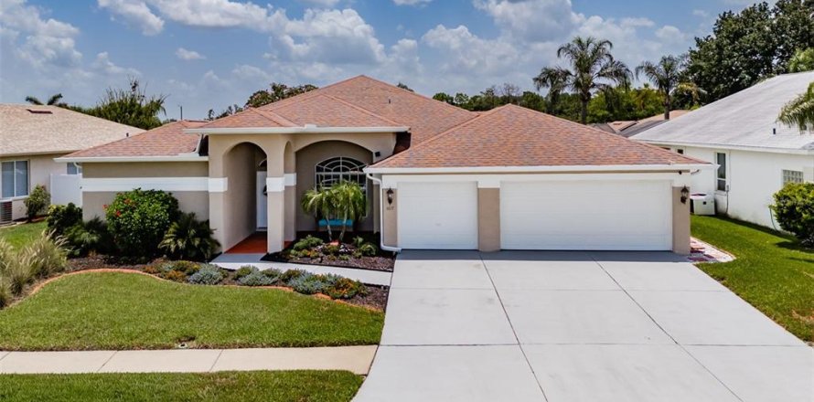 Casa en Sun City Center, Florida 3 dormitorios, 172.33 m2 № 2199884