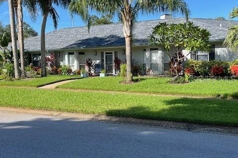 Villa ou maison à louer à Clearwater, Floride: 3 chambres, 217.02 m2 № 1834991 - photo 1