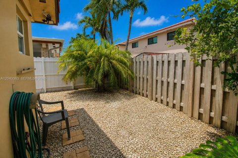 Casa en venta en Miami, Florida, 4 dormitorios, 157.28 m2 № 2087915 - foto 26