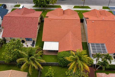 Casa en venta en Miami, Florida, 4 dormitorios, 157.28 m2 № 2087915 - foto 5