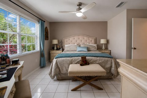 Casa en venta en Miami, Florida, 4 dormitorios, 157.28 m2 № 2087915 - foto 16