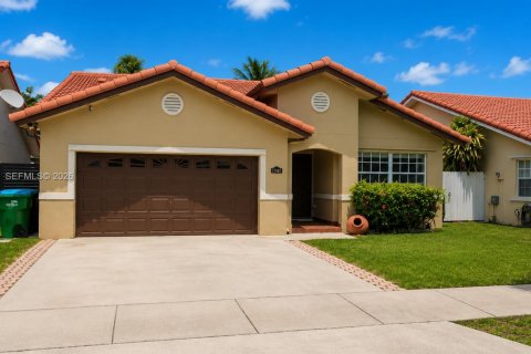 Casa en venta en Miami, Florida, 4 dormitorios, 157.28 m2 № 2087915 - foto 2