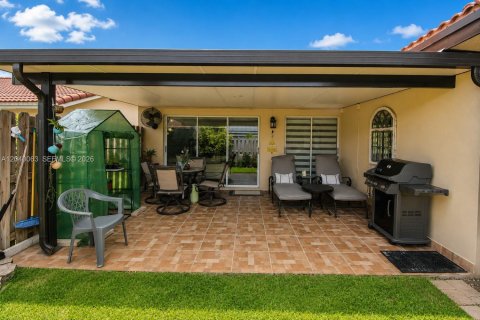 Casa en venta en Miami, Florida, 4 dormitorios, 157.28 m2 № 2087915 - foto 25