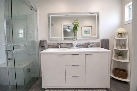 Casa en venta en Miami, Florida, 4 dormitorios, 157.28 m2 № 2087915 - foto 18