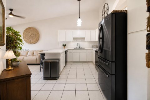 Casa en venta en Miami, Florida, 4 dormitorios, 157.28 m2 № 2087915 - foto 10