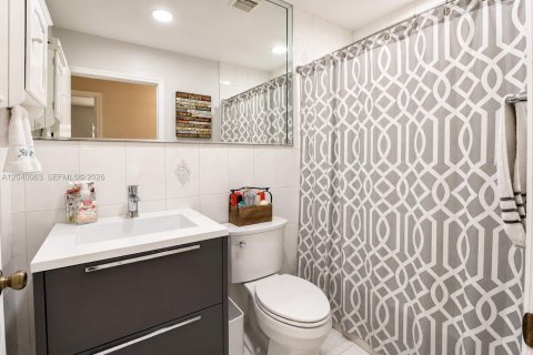 Casa en venta en Miami, Florida, 4 dormitorios, 157.28 m2 № 2087915 - foto 22