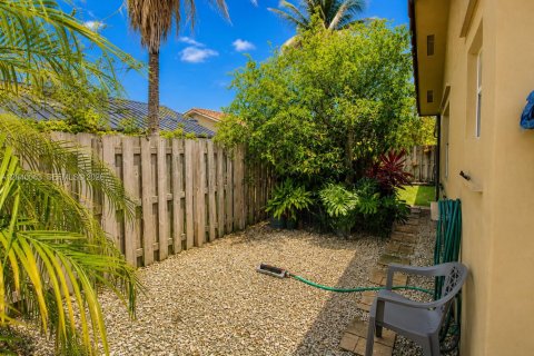 Casa en venta en Miami, Florida, 4 dormitorios, 157.28 m2 № 2087915 - foto 29