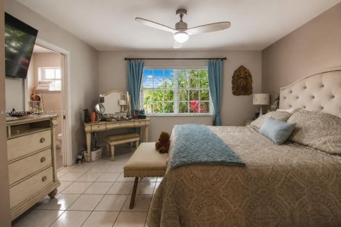 Casa en venta en Miami, Florida, 4 dormitorios, 157.28 m2 № 2087915 - foto 15
