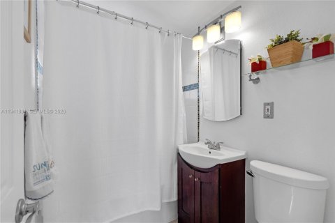 Casa en venta en Fort Lauderdale, Florida, 3 dormitorios, 133.59 m2 № 2000669 - foto 21