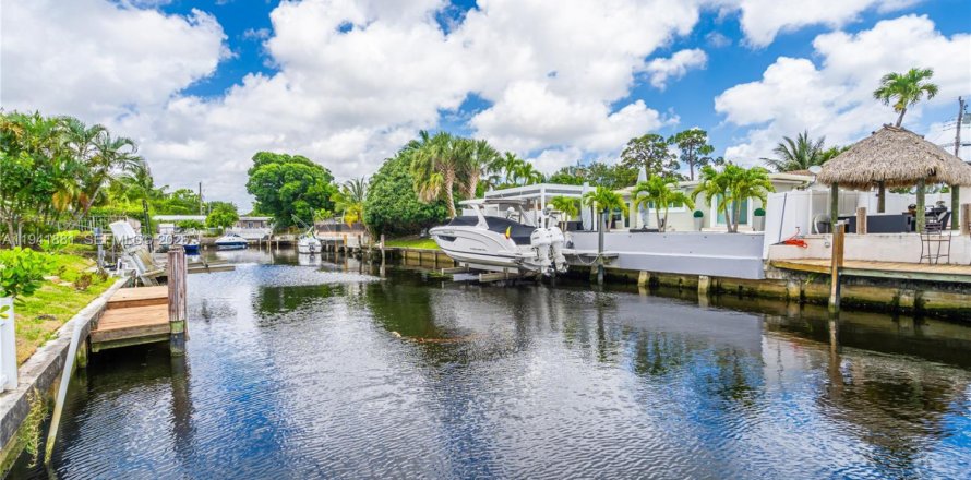 Casa en Fort Lauderdale, Florida 3 dormitorios, 133.59 m2 № 2000669