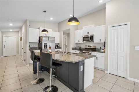 House in Sun City Center, Florida 3 bedrooms, 134.8 sq.m. № 2196949 - photo 15