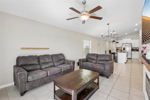 House in Sun City Center, Florida 3 bedrooms, 134.8 sq.m. № 2196949 - photo 5