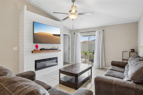 House in Sun City Center, Florida 3 bedrooms, 134.8 sq.m. № 2196949 - photo 8