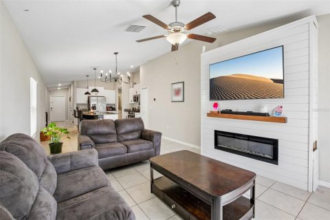 House in Sun City Center, Florida 3 bedrooms, 134.8 sq.m. № 2196949 - photo 6