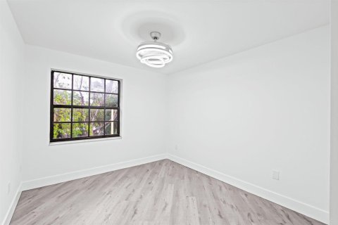 Condominio en venta en Boynton Beach, Florida, 3 dormitorios, 123.19 m2 № 2190880 - foto 12