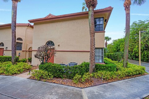 Condominio en venta en Boynton Beach, Florida, 3 dormitorios, 123.19 m2 № 2190880 - foto 29