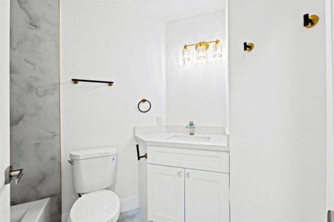 Condominio en venta en Boynton Beach, Florida, 3 dormitorios, 123.19 m2 № 2190880 - foto 13