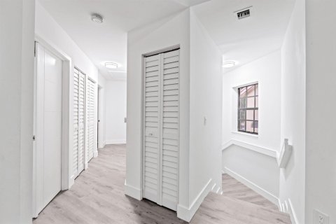 Condominio en venta en Boynton Beach, Florida, 3 dormitorios, 123.19 m2 № 2190880 - foto 4