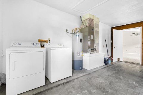 Casa en venta en Kissimmee, Florida, 3 dormitorios, 180.23 m2 № 1900537 - foto 23