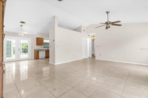 Casa en venta en Kissimmee, Florida, 3 dormitorios, 180.23 m2 № 1900537 - foto 5