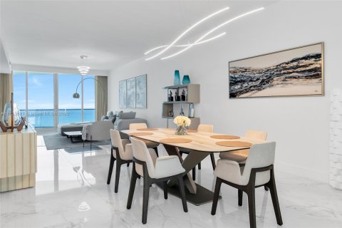 Copropriété à louer à Sunny Isles Beach, Floride: 3 chambres, 233.28 m2 № 1482418 - photo 7