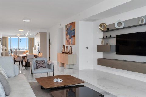 Copropriété à louer à Sunny Isles Beach, Floride: 3 chambres, 233.28 m2 № 1482418 - photo 24