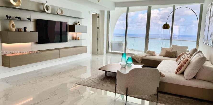 Condo in Sunny Isles Beach, Florida, 3 bedrooms № 1482418