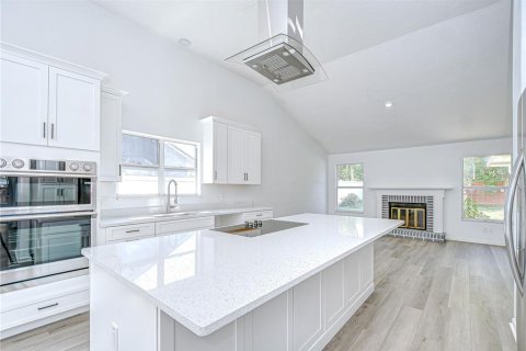 House in Riverview, Florida 4 bedrooms, 208.29 sq.m. № 1843752 - photo 10