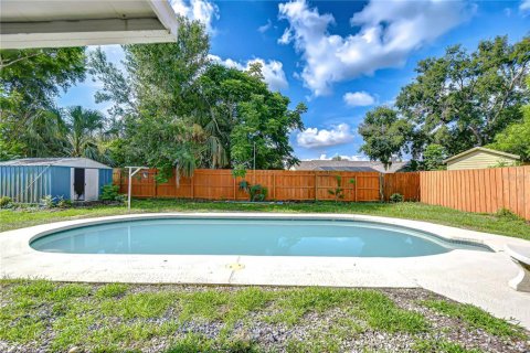 House in Riverview, Florida 4 bedrooms, 208.29 sq.m. № 1843752 - photo 28