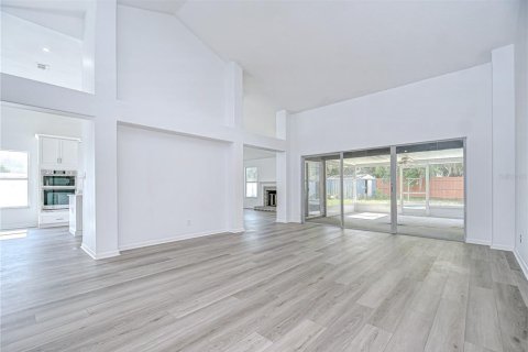 House in Riverview, Florida 4 bedrooms, 208.29 sq.m. № 1843752 - photo 9