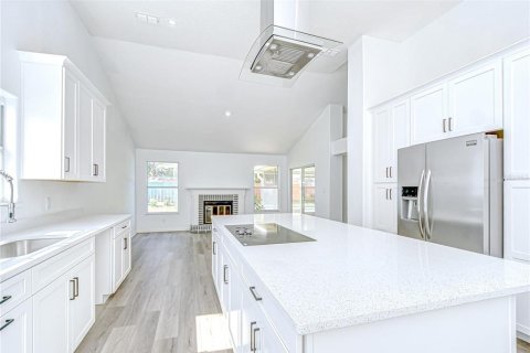 House in Riverview, Florida 4 bedrooms, 208.29 sq.m. № 1843752 - photo 11