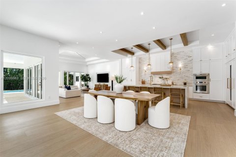 Villa ou maison à vendre à Pinecrest, Floride: 7 chambres, 630.06 m2 № 2411042 - photo 7
