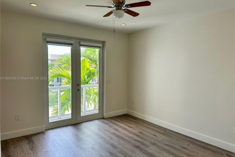 Townhouse in LANDMARK in Doral, Florida 4 bedrooms, 172.98 sq.m. № 1858641 - photo 29