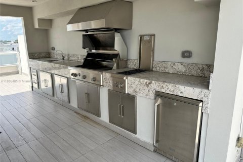 Townhouse in LANDMARK in Doral, Florida 4 bedrooms, 172.98 sq.m. № 1858641 - photo 7