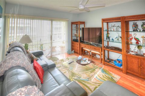 Condominio en venta en Daytona Beach, Florida, 1 dormitorio, 66.43 m2 № 1894972 - foto 8