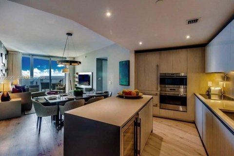 Condominio en venta en Hollywood, Florida, 2 dormitorios, 104.61 m2 № 2020915 - foto 12