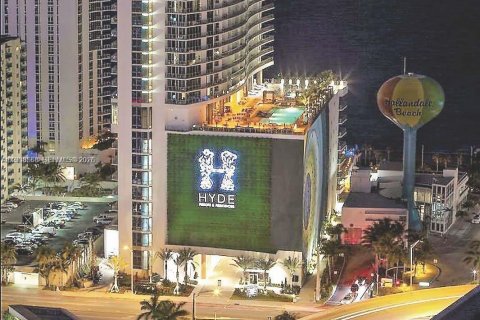 Condominio en venta en Hollywood, Florida, 2 dormitorios, 104.61 m2 № 2020915 - foto 28