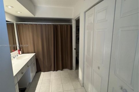 Copropriété à vendre à Aventura, Floride: 2 chambres, 101.36 m2 № 2028529 - photo 15