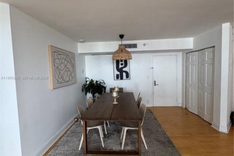 Copropriété à vendre à Aventura, Floride: 2 chambres, 101.36 m2 № 2028529 - photo 5