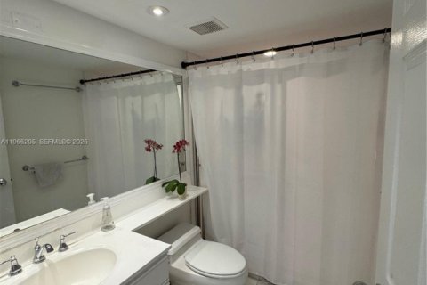 Copropriété à vendre à Aventura, Floride: 2 chambres, 101.36 m2 № 2028529 - photo 23